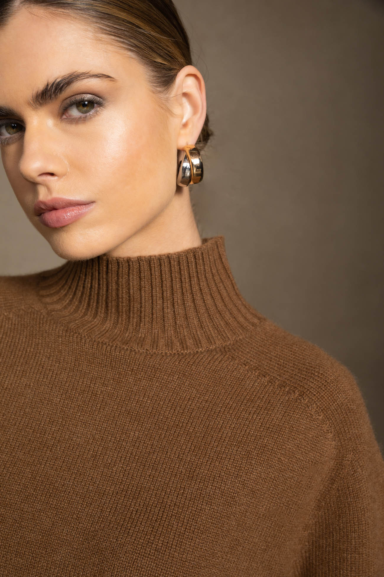 Women's Taya Turtleneck Italian Cashmere Sweater | NakedCashmere