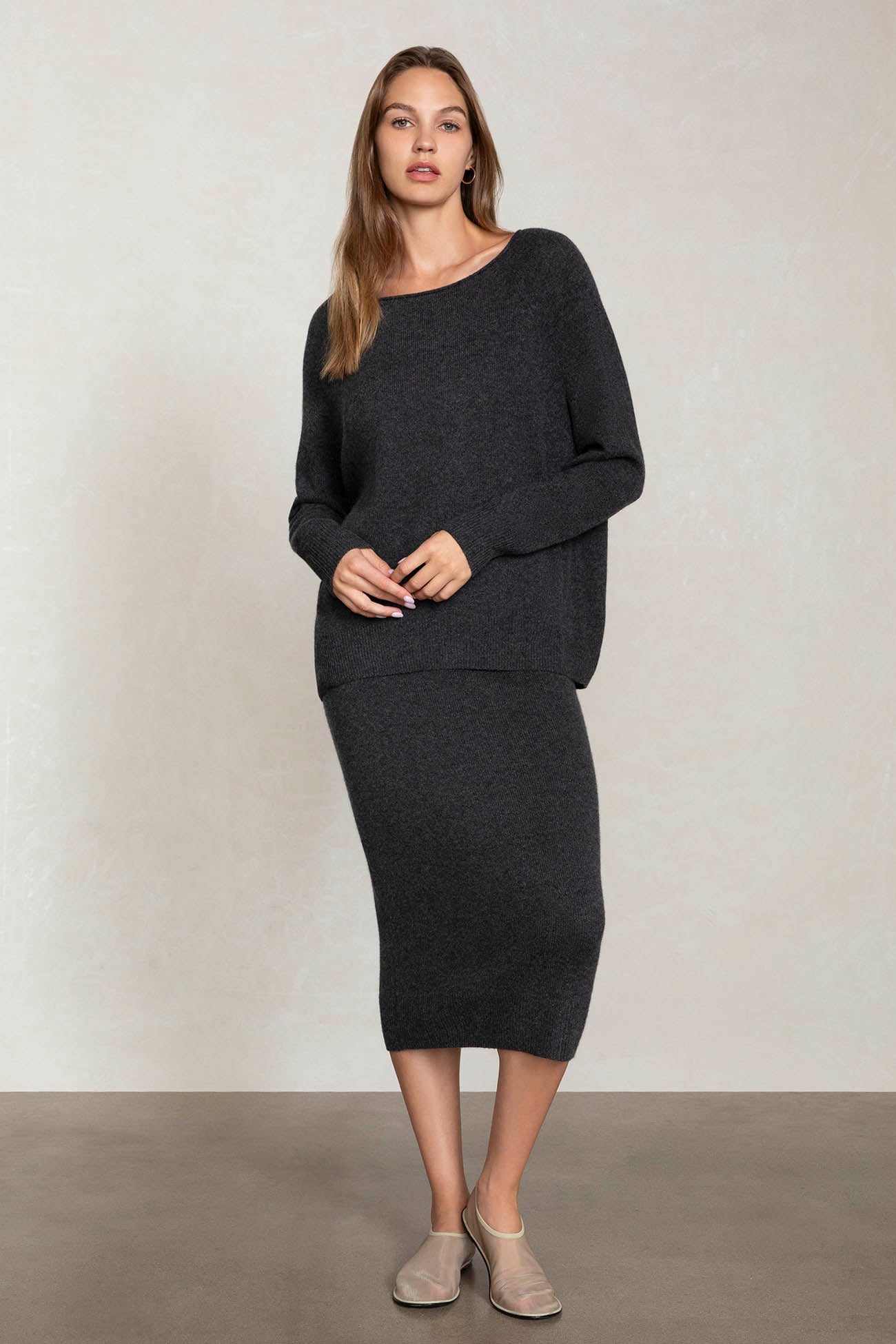 TULIP BOATNECK CASHMERE SWEATER