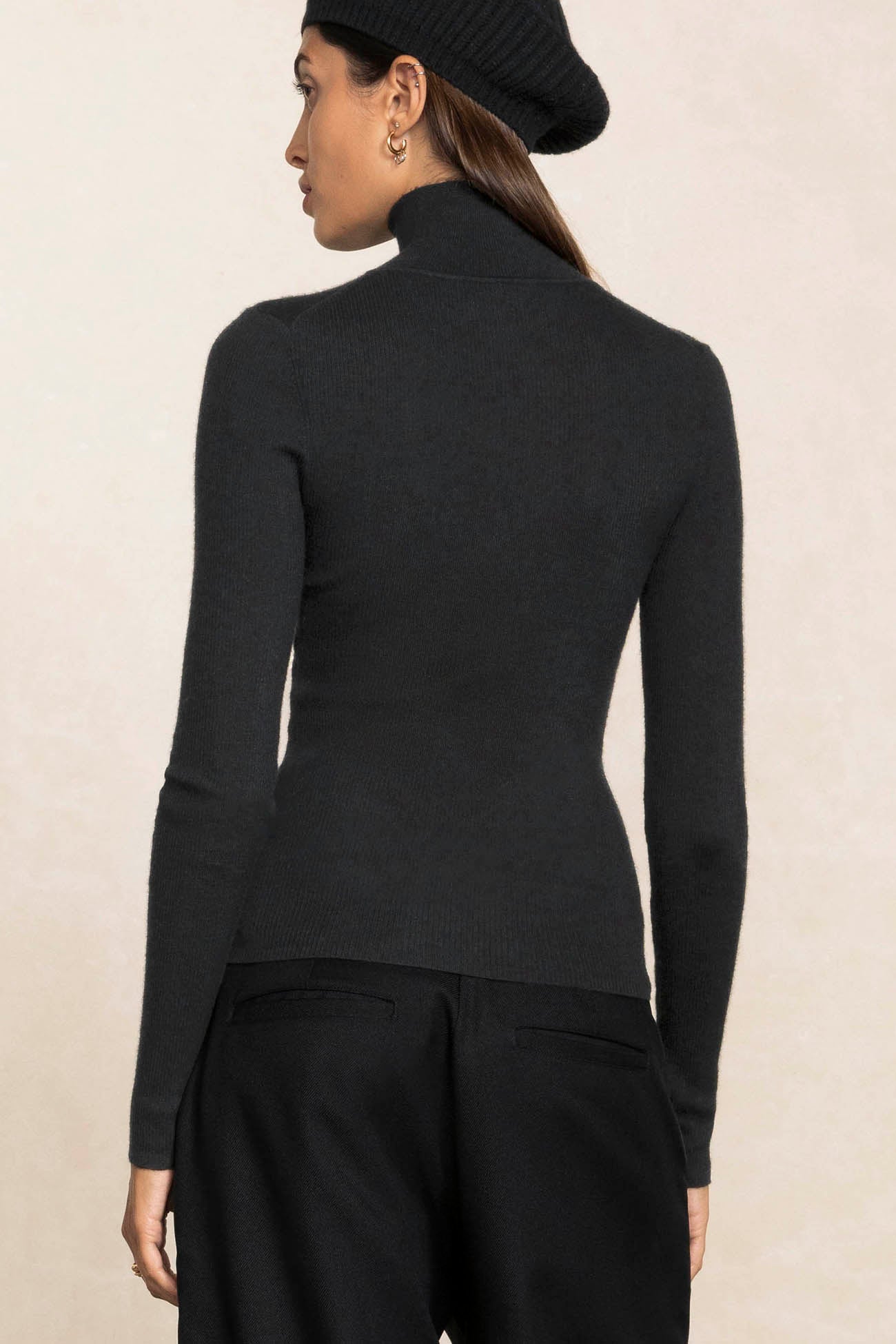 RUMER FITTED CASHMERE TURTLENECK