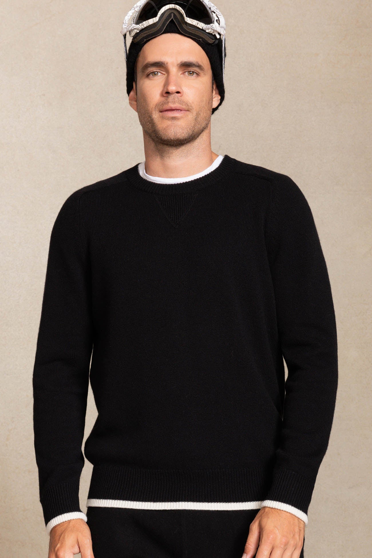 Men's graphic store crew neck sweaters