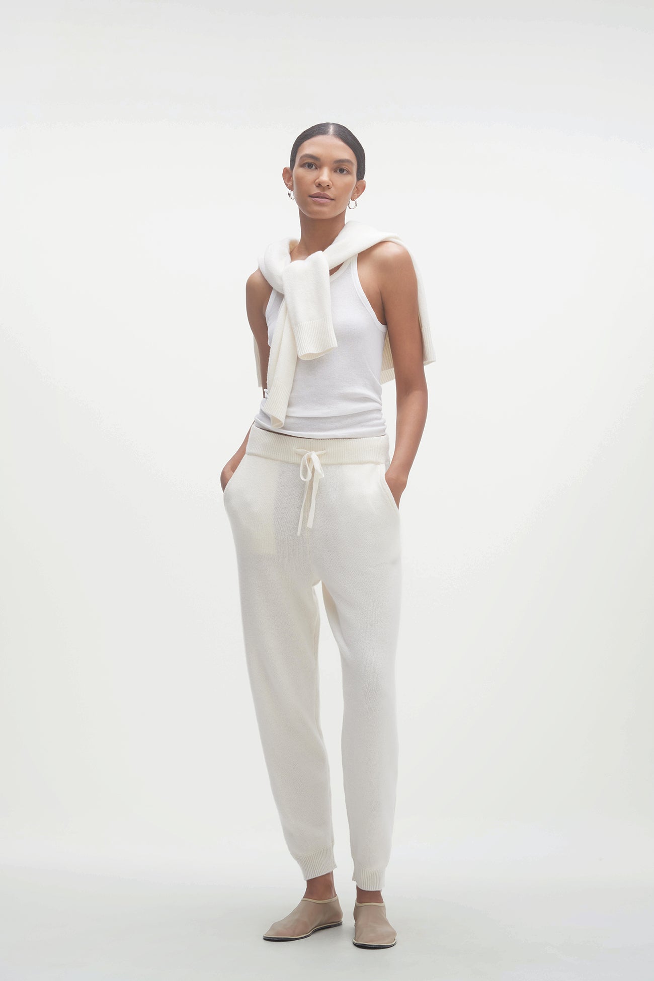 Zara slouchy trousers. Waist 26-27 | Clothes design, Zara, Slouchy