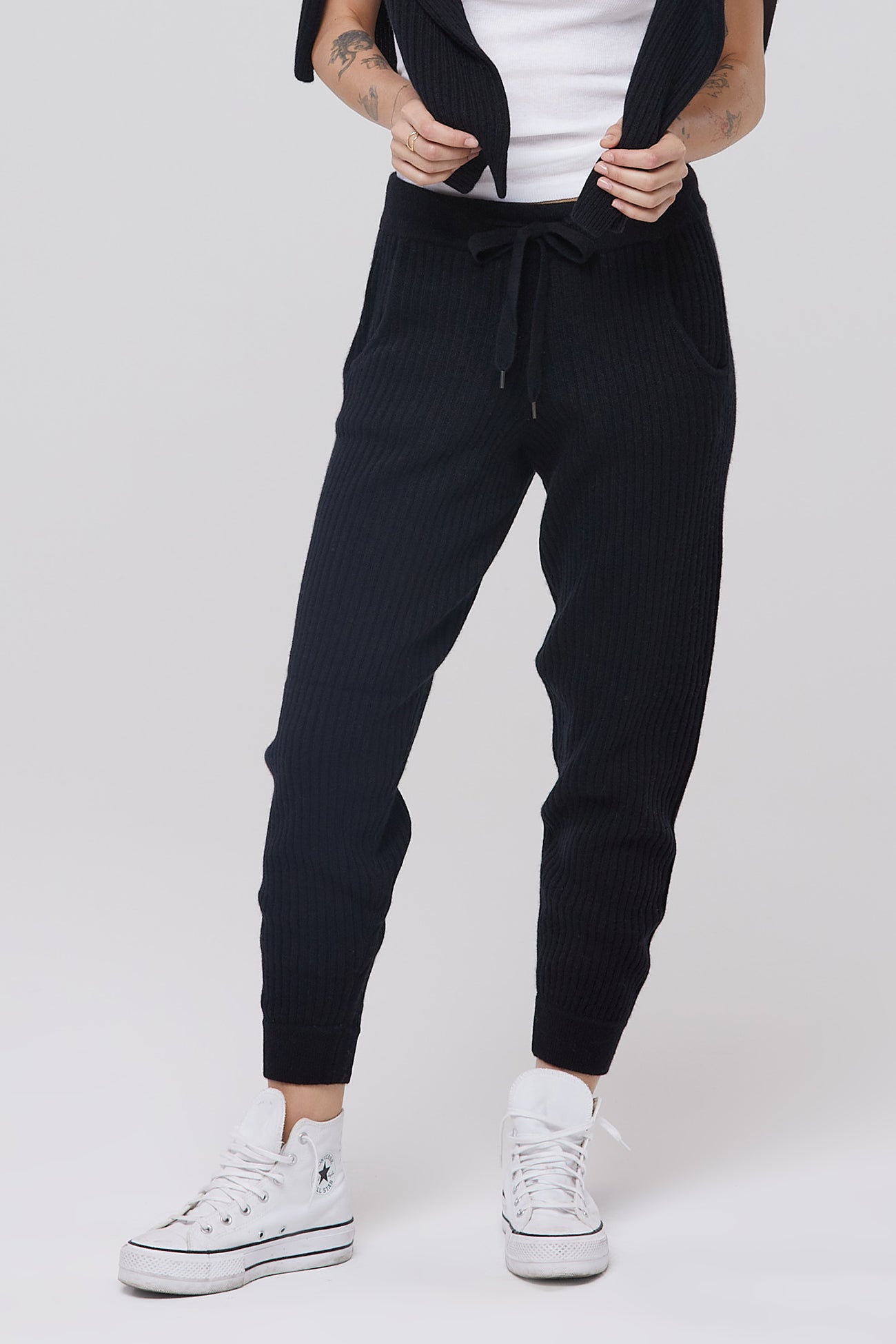 Cashmere Thin Ribbed Lounge Joggers- Black – Snapdragon Designs