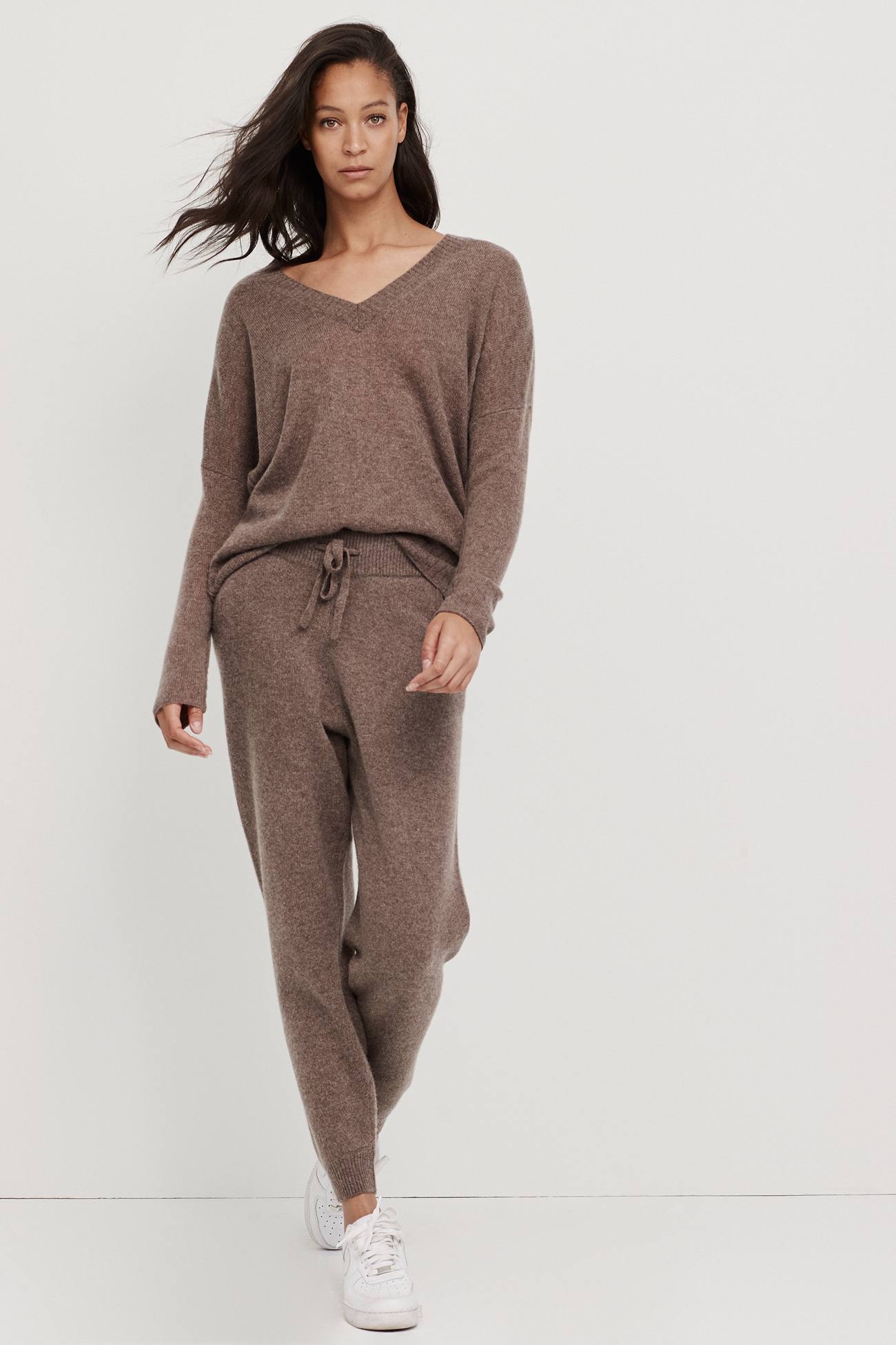 Cashmere best sale sweatpants set