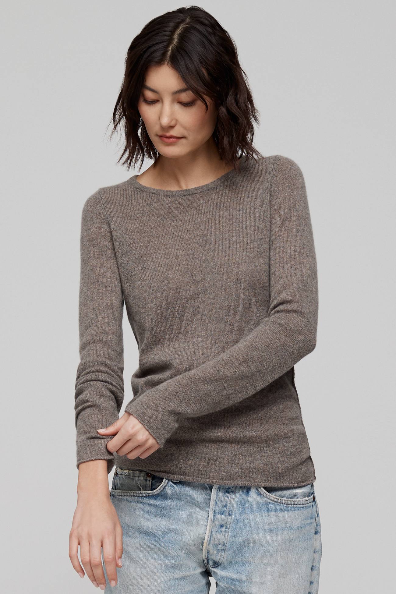 MADDIE FITTED CREWNECK CASHMERE SWEATER