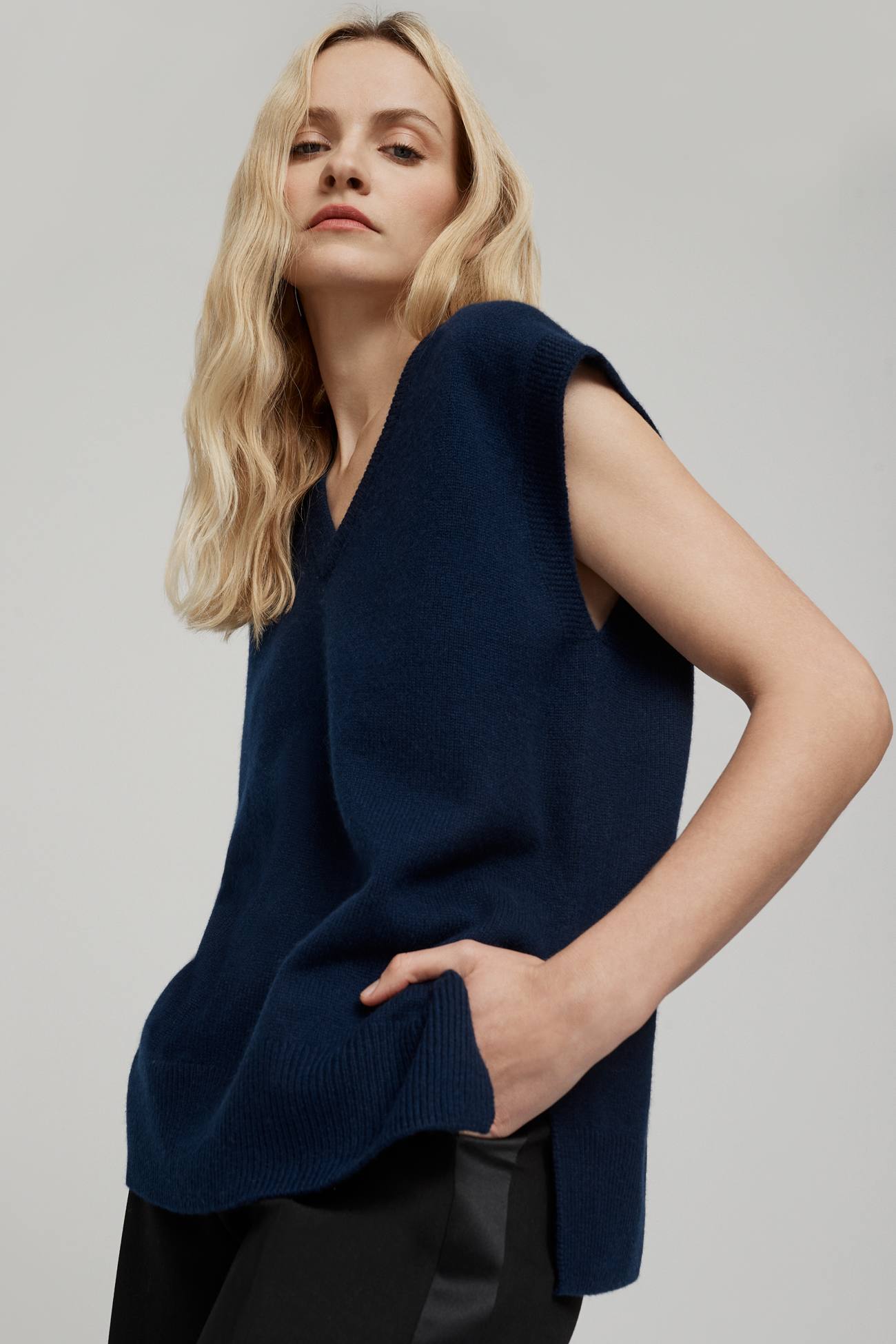 ❌SOLD❌ Louis Vuitton Cashmere Sweater Vest 🤎